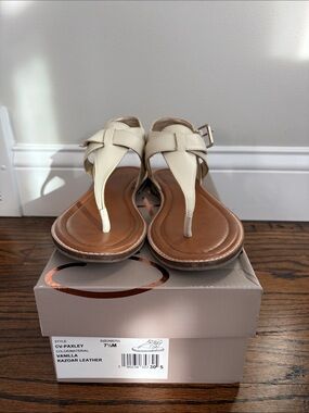 Crown Vintage Vanilla Leather T-Strap Sandals
